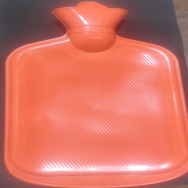 2 Litre Non-Electric Rubber Hot Water Bottle, Red, for Pain Relief - Image 4