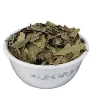 A 100g pack of premium sun dried neem leaves.