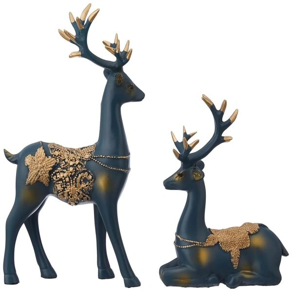 A macro close-up of the beautifully detailed antlers on the golden reindeer showpiece.