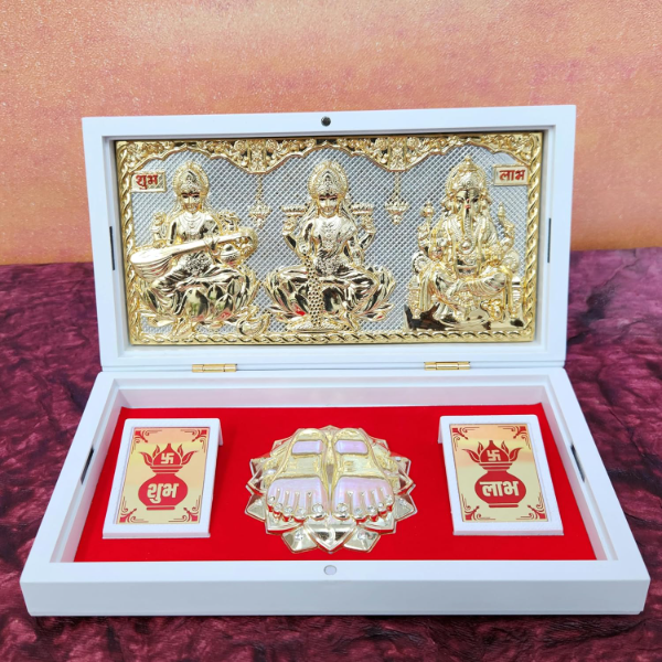 ARNAVIRA Gold-Plated Lakshmi Ganesh Saraswati Photo Frame with Charan Paduka – Pocket Temple Puja Box for Diwali, Housewarming & Meaningful Gifting
