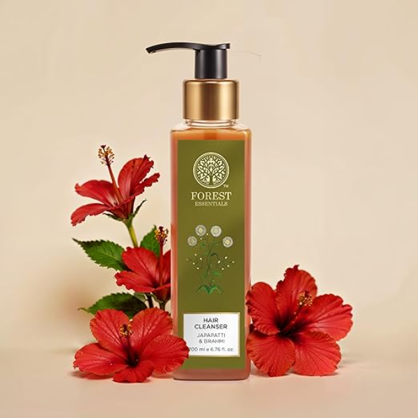 Creamy herbal texture of the natural Ayurvedic Hair Cleanser.