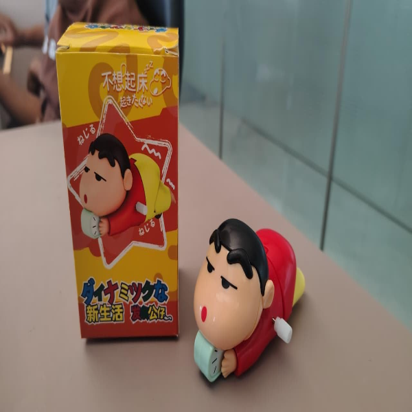 Shinchan Crawling Wind-Up Action Figure Toy for Kids – Key-Operated Movable Baby Toy | Battery-Free Durable PVC Cartoon Character Toy for Fun Playtime & Early Learning - Image 4